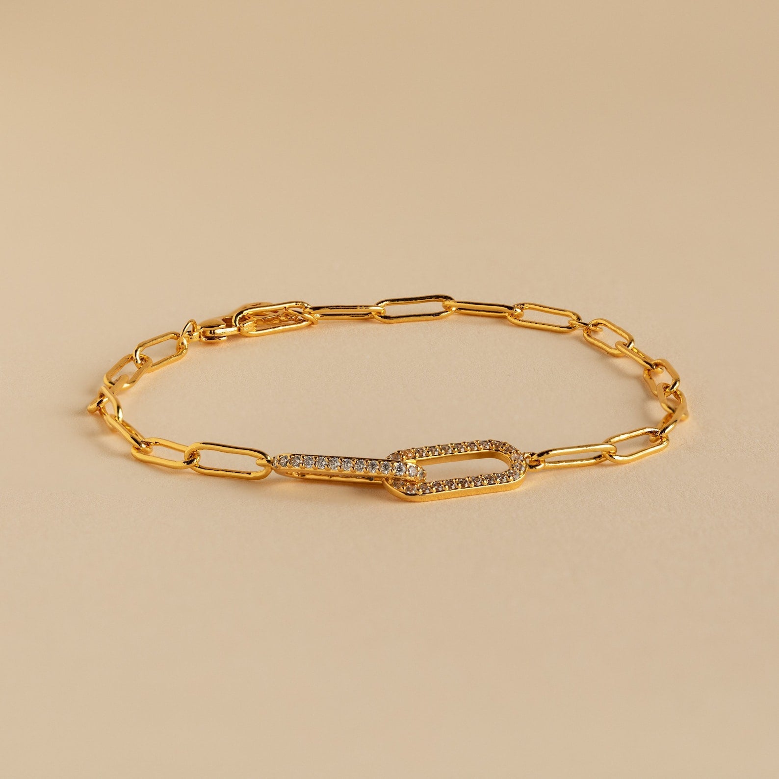 Radiant Sophistication: Pave Link Chain Bracelet 18K Gold